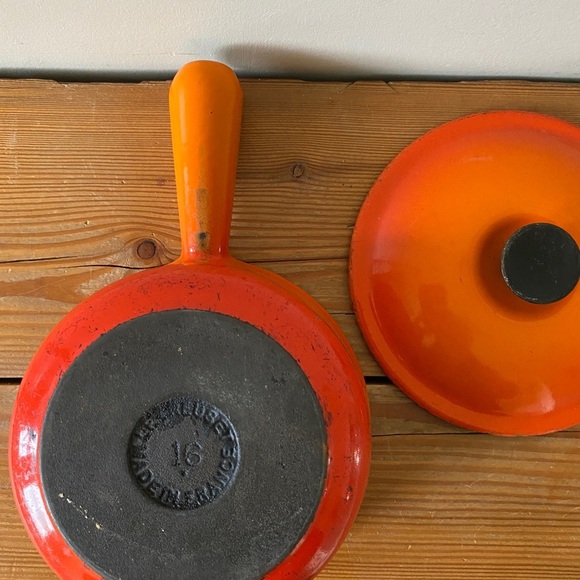 Vintage Le Creuset Orange Cast Iron Sauce Pan Pot #16 - Picture 3 of 3